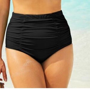 NWT Ruched Bikini Bottom